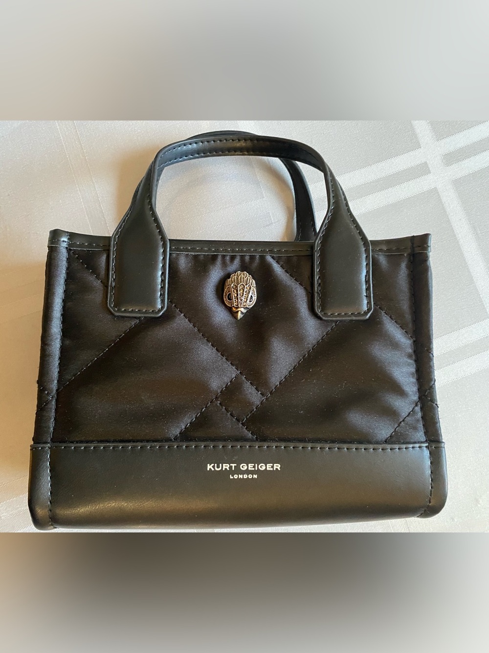 KURT GEIGER LONDON
Micro Quilted Square Tote Black